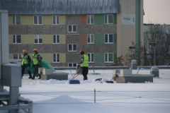 odsniezanie-dachow-carrefour-2